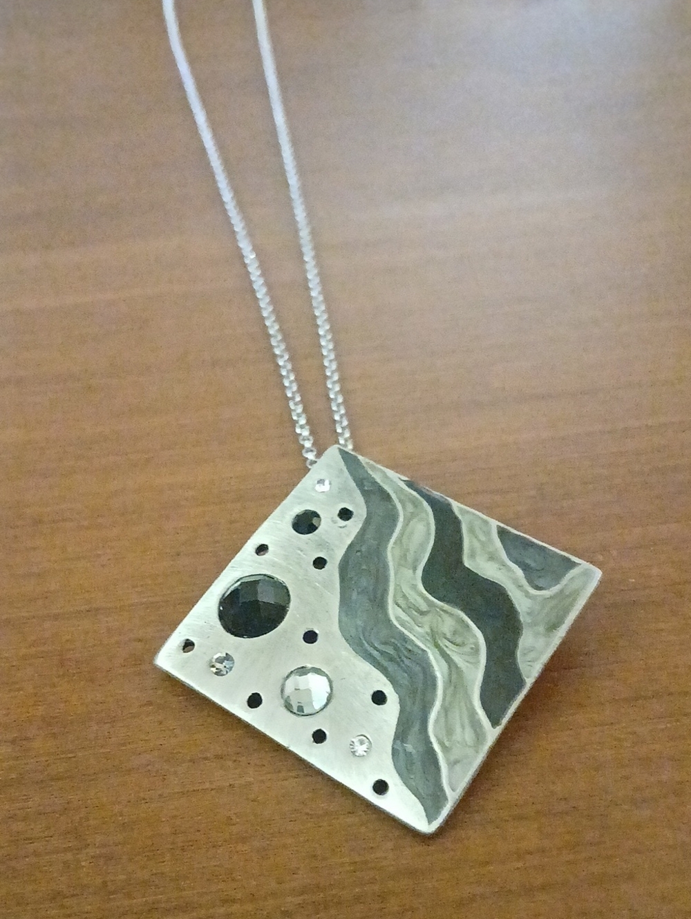 Silver Tone Wave & Gem Square Pendant Necklace - Silver Toned